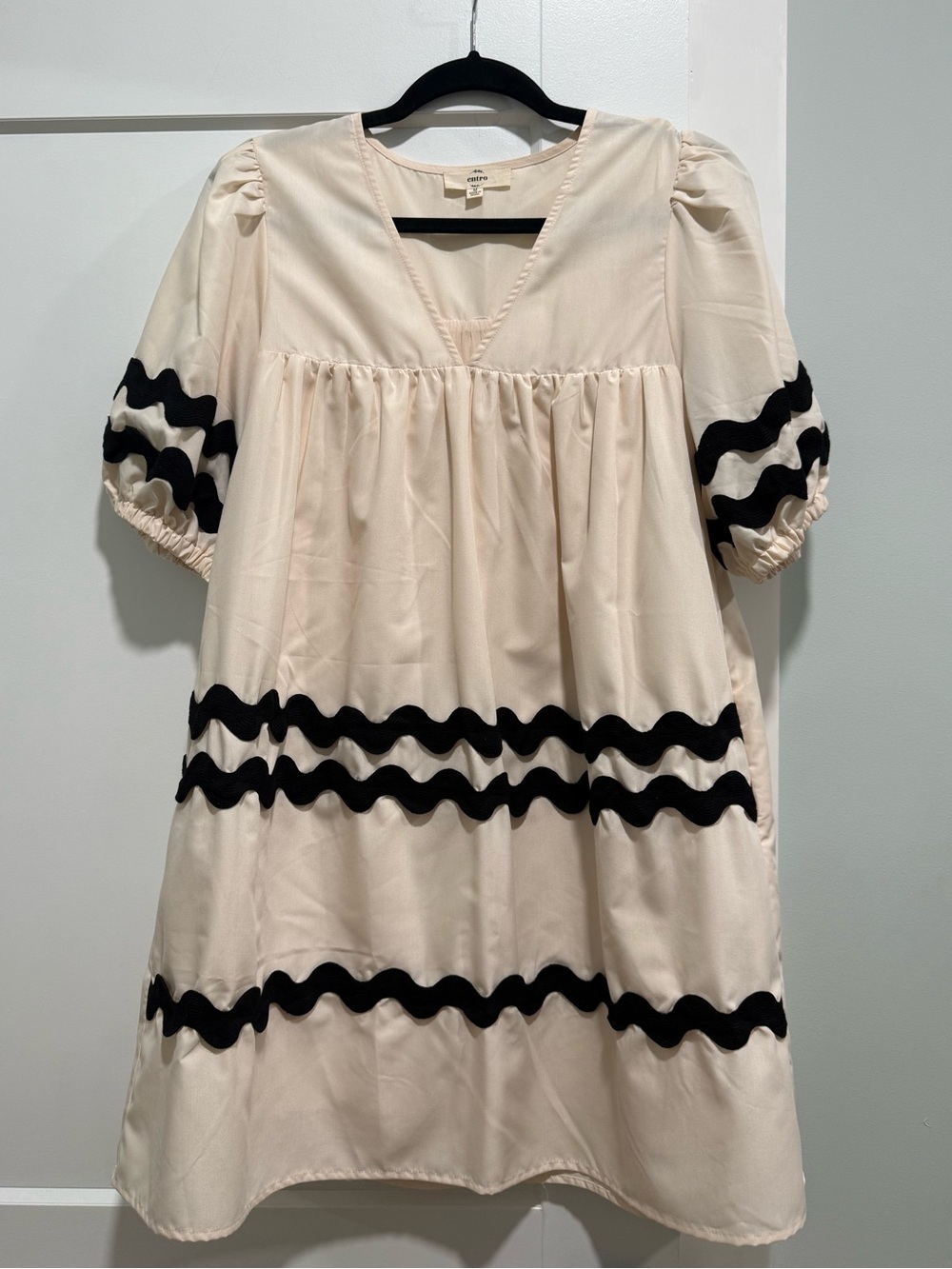 Entro dress size M